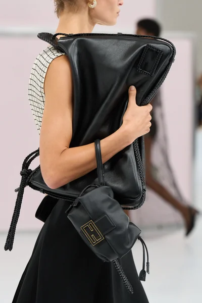 Look 24